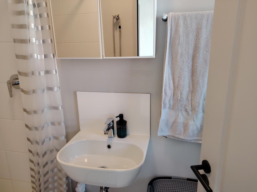 1 Bedroom Property for Sale in Sonstraal Heights Western Cape